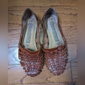 The Leather Collection Woven Shoe 7.5 Wide